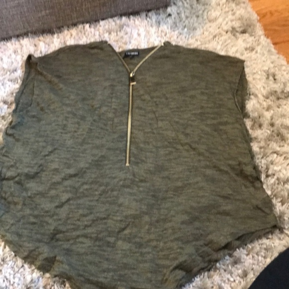 Express Zip Front Top